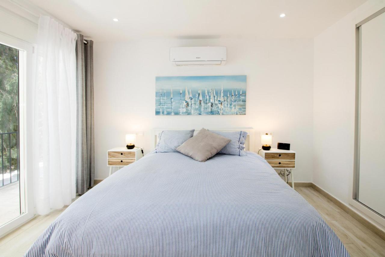Perfectly Located Beachside Apartment In Elviria Марбелья Экстерьер фото