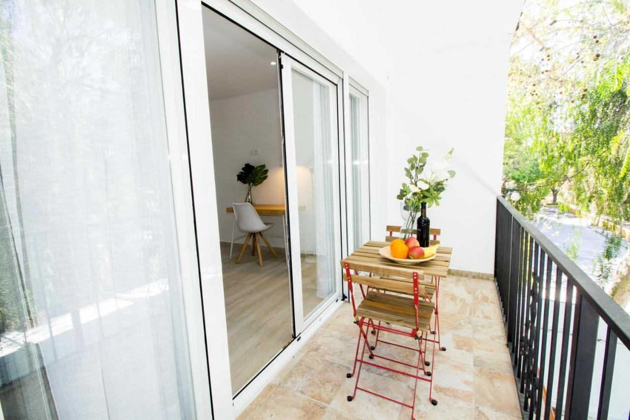 Perfectly Located Beachside Apartment In Elviria Марбелья Экстерьер фото